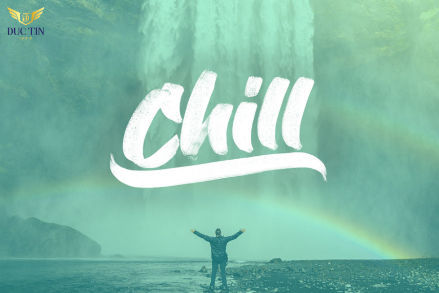 Chill là gì? Chill mô tả trạng thái thư giãn, tận hưởng cuộc sống nhẹ nhàng, không vướng bận lo toan